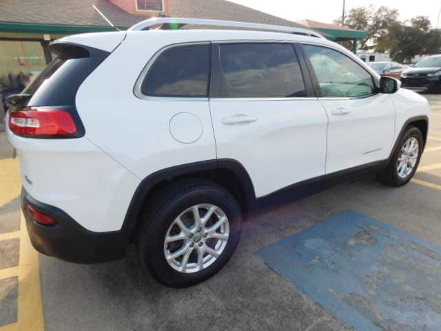 Used 2014 Jeep Cherokee 4WD Latitude image 9