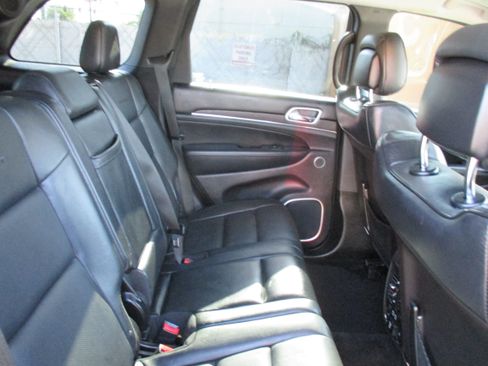 Used 2018 Jeep Grand Cherokee 4WD Summit image 15