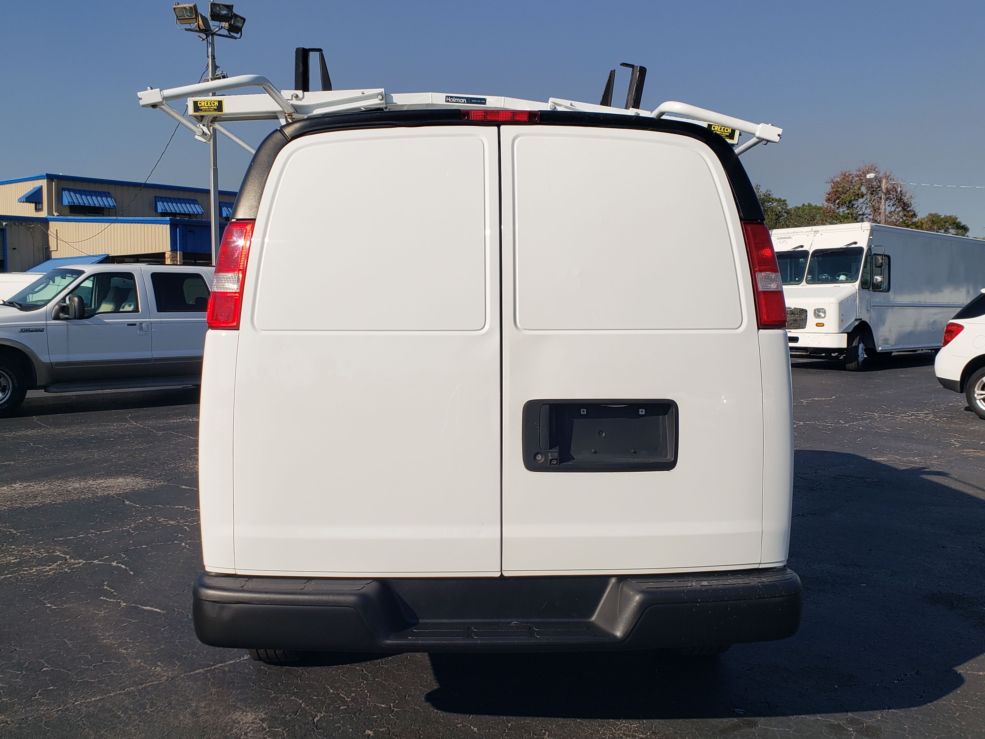Used 2024 GMC Savana 2500 RWD image 5
