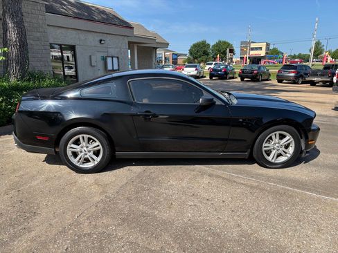 Used 2012 Ford Mustang Coupe RWD image 5