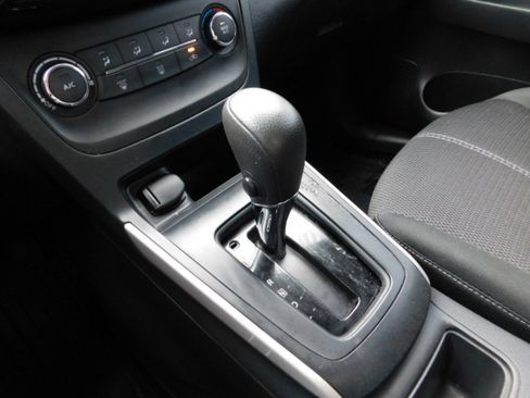 Used 2019 Nissan Sentra S image 18