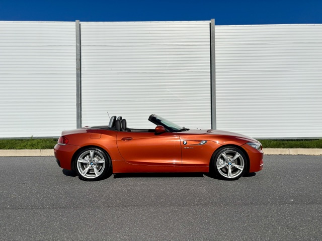 Used 2014 BMW Z4 sDrive28i RWD image 12