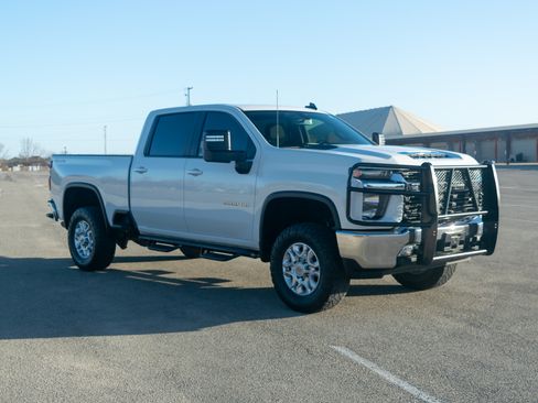 Used 2022 Chevrolet Silverado 2500 LT image 7