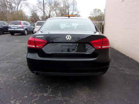 Used 2013 Volkswagen Passat 2.5 S image 5