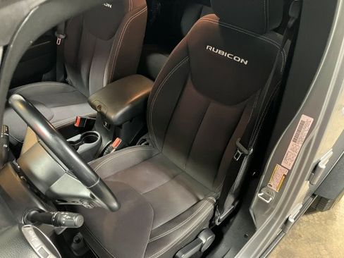 Used 2014 Jeep Wrangler Unlimited Rubicon image 7