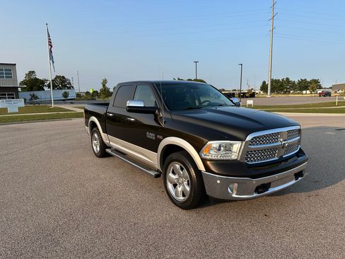 Used 2014 RAM 1500 Laramie image 7