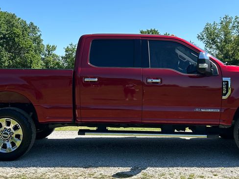 Used 2017 Ford F250 4x4 Crew Cab Super Duty image 10