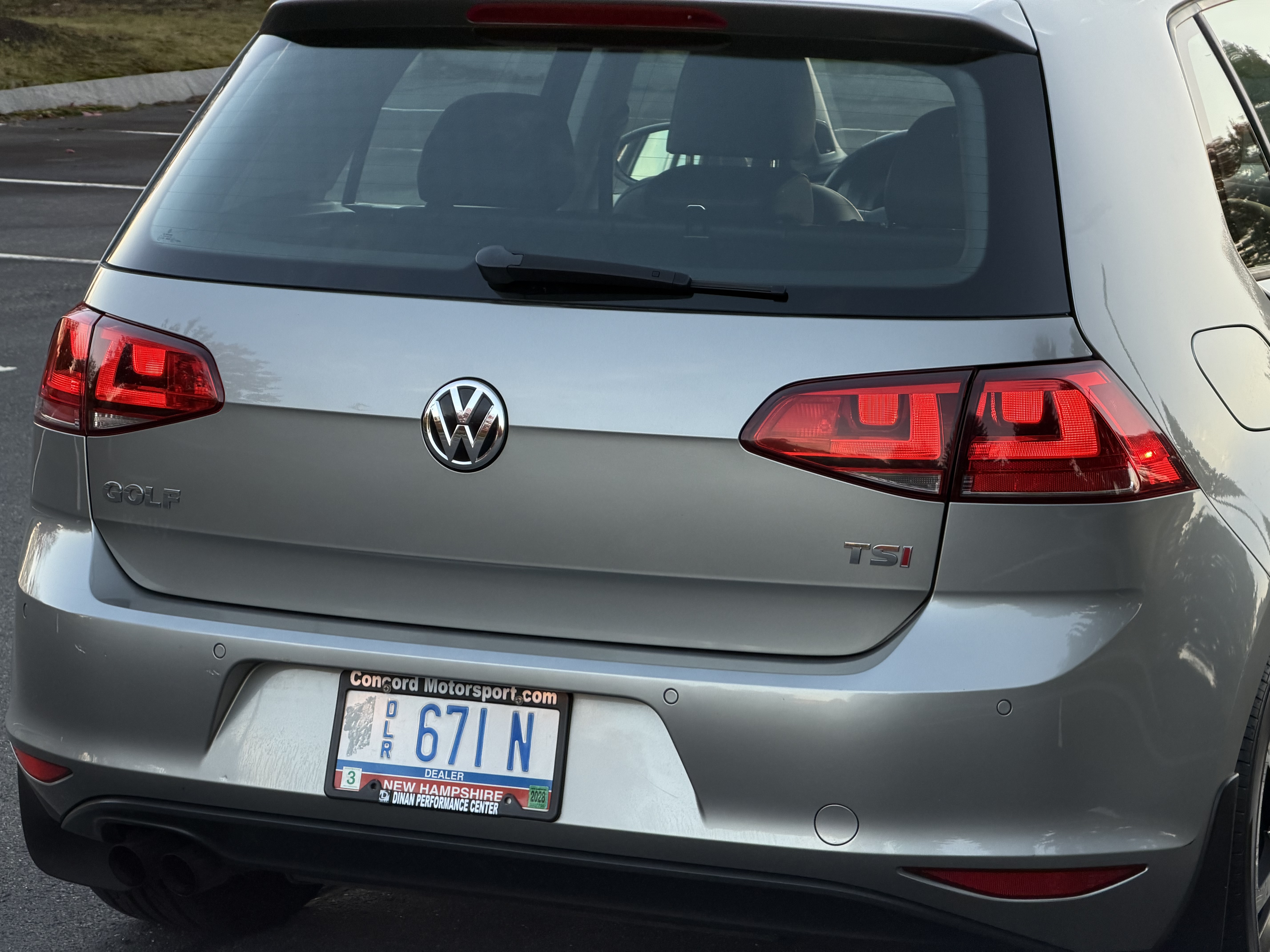 Used 2016 Volkswagen Golf SE FWD image 27