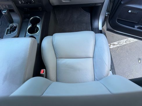 Used 2018 Toyota Sequoia 4WD Limited image 29