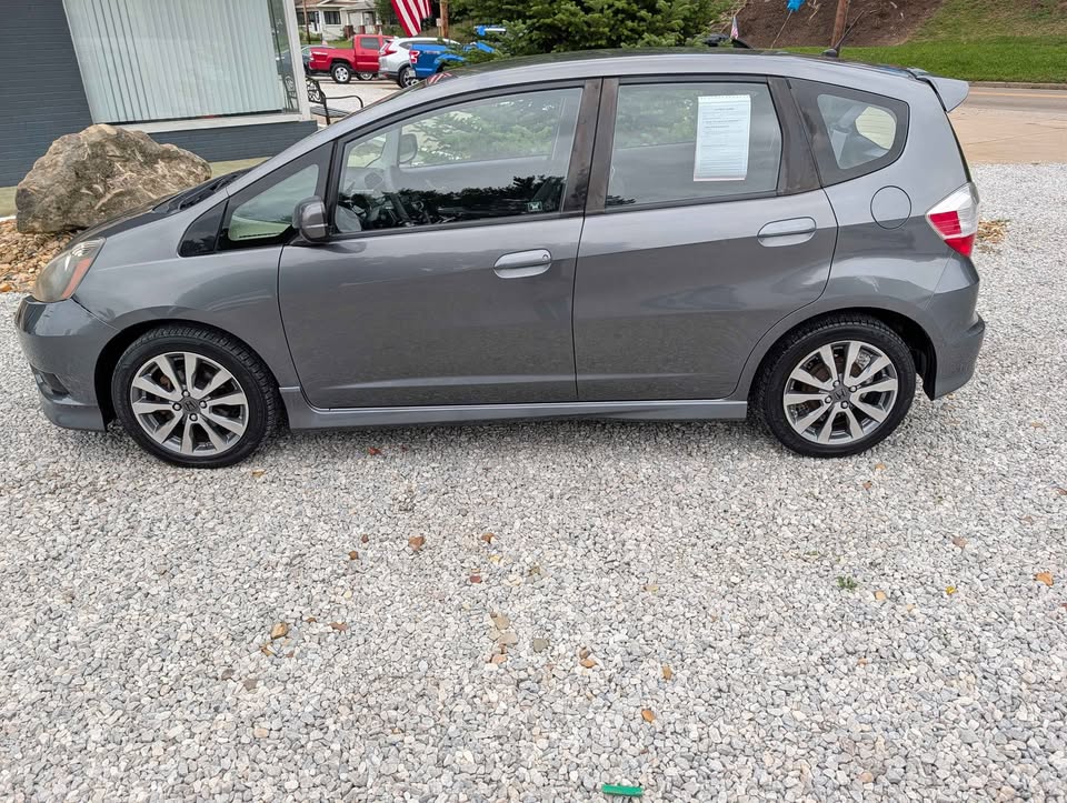 Used 2013 Honda Fit Sport image 2
