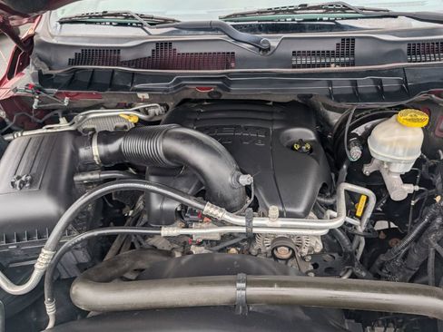 Used 2017 RAM 1500 4x4 Crew Cab Tradesman image 15