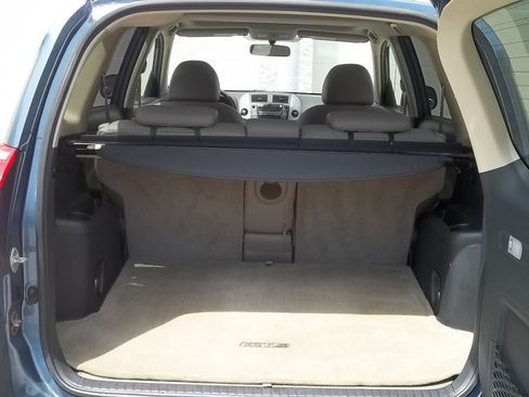 Used 2008 Toyota RAV4 4WD Limited image 11