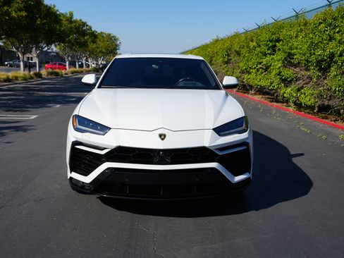 Used 2022 Lamborghini Urus UNAVAIL AWD/4WD image 2