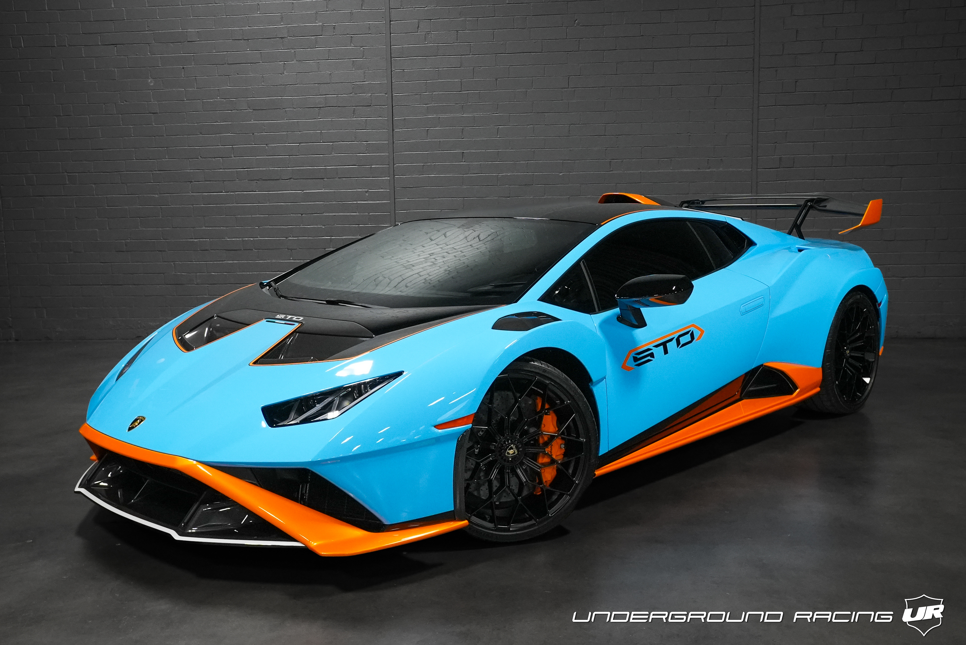 Used 2022 Lamborghini Huracan STO Coupe RWD image 3