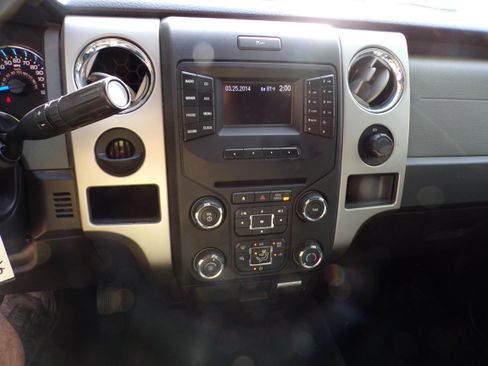 Used 2014 Ford F150 XLT image 12