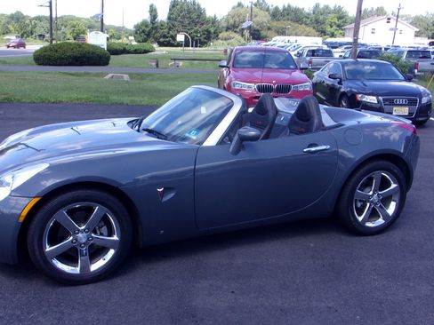 Used 2008 Pontiac Solstice GXP Convertible RWD image 15