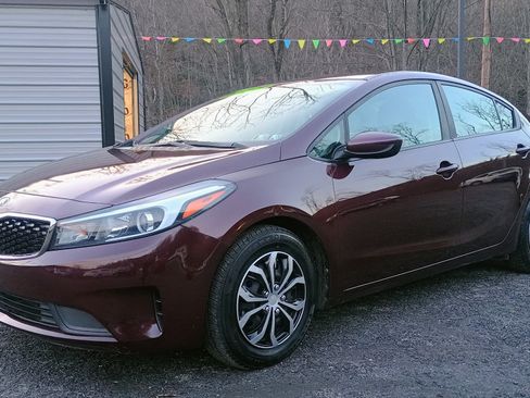 Used 2017 Kia Forte LX image 8