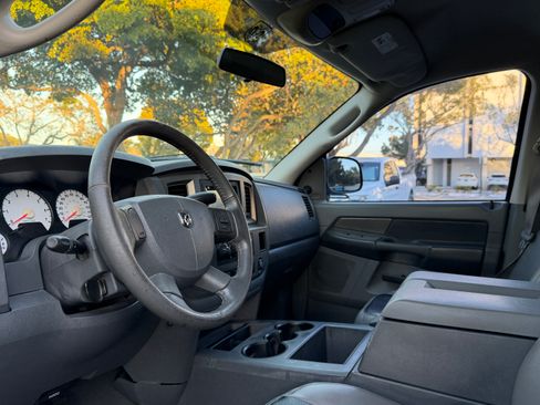 Used 2008 Dodge Ram 1500 Truck Sport image 9