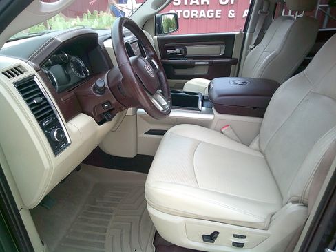 Used 2014 RAM 1500 Laramie AWD/4WD image 5