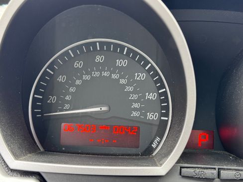 Used 2006 BMW Z4 3.0i image 9