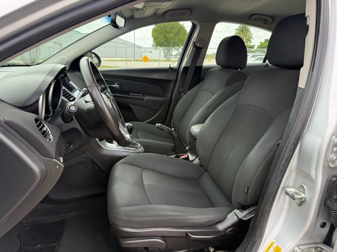 Used 2011 Chevrolet Cruze Eco FWD image 13