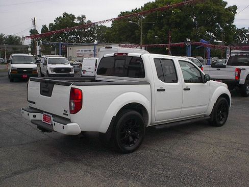 Used 2021 Nissan Frontier SV image 4