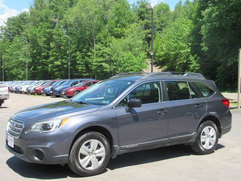 Used 2015 Subaru Outback 2.5i AWD/4WD image 2