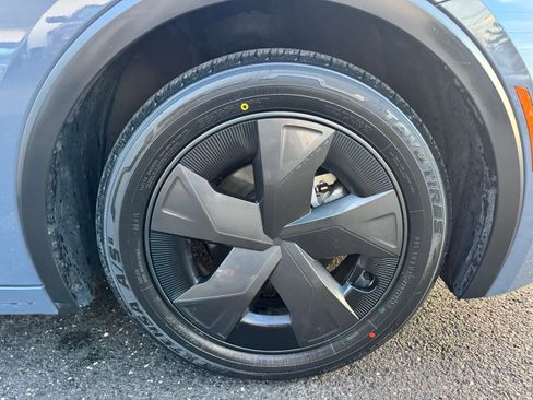 Used 2024 Toyota Prius LE image 18