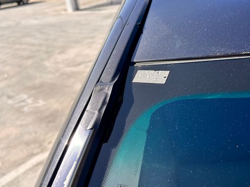 Used 2010 Lexus LS 460 Luxury image 25