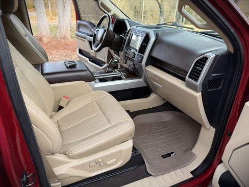 Used 2018 Ford F150 Lariat image 25