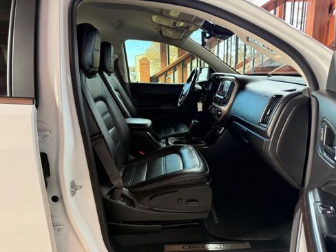 Used 2021 GMC Canyon Denali image 19