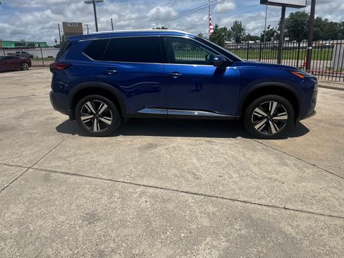 Used 2023 Nissan Rogue FWD SL image 14