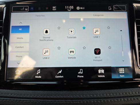 Used 2025 Chrysler Voyager LX image 31