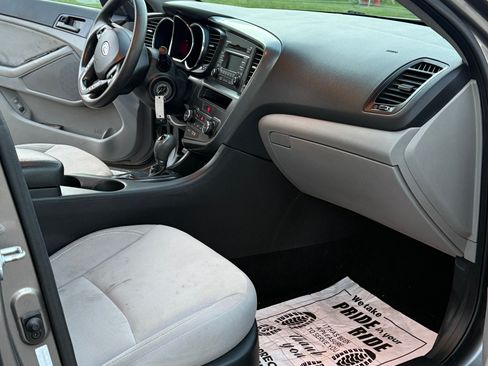 Used 2012 Kia Optima LX image 14
