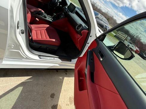 Used 2021 Lexus IS 350 F Sport RWD image 12