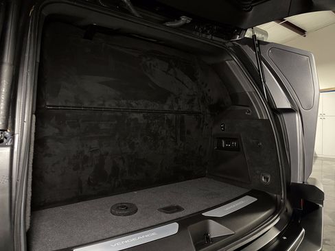 Used 2023 Cadillac Escalade Platinum Luxury image 63