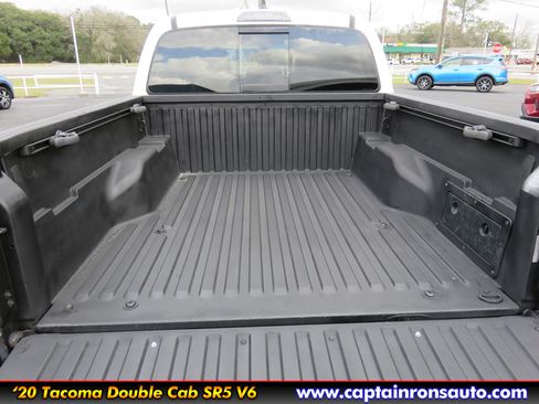 Used 2020 Toyota Tacoma SR5 image 13