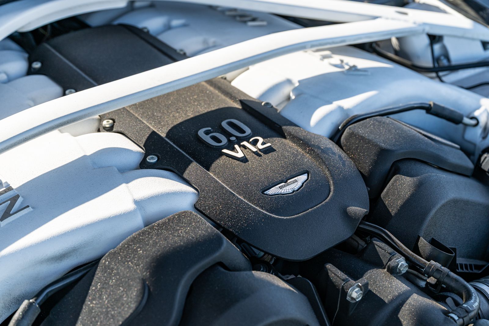 Used 2014 Aston Martin Vanquish Coupe RWD image 51