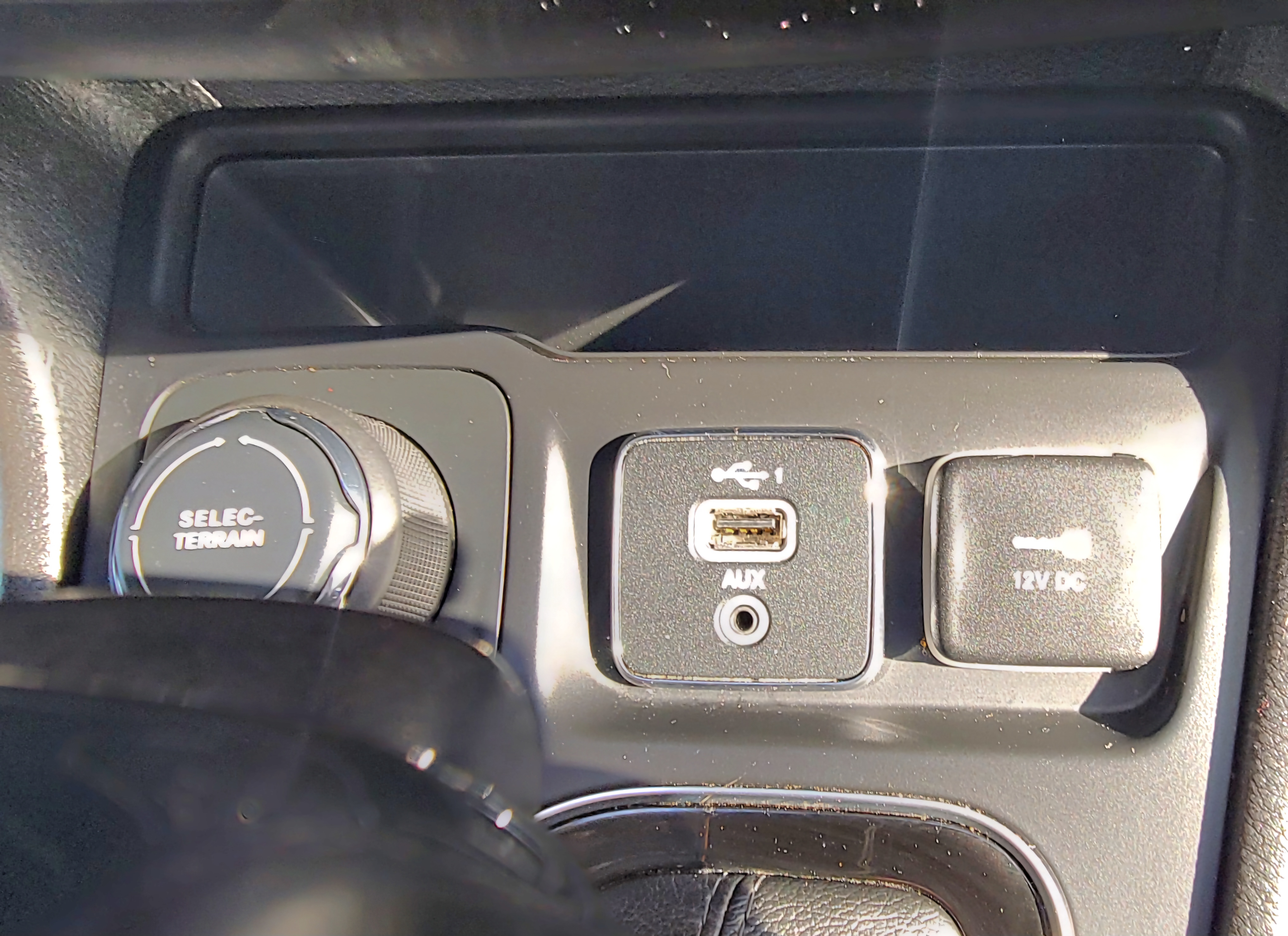 Used 2020 Jeep Cherokee Altitude AWD/4WD image 11