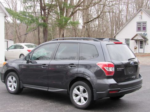 Used 2016 Subaru Forester 2.5i Premium image 5