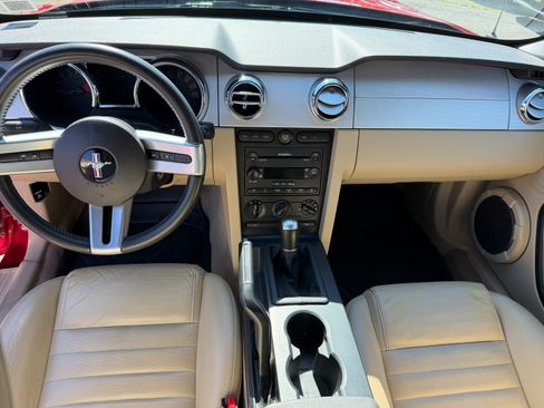 Used 2005 Ford Mustang GT Premium Convertible RWD image 14