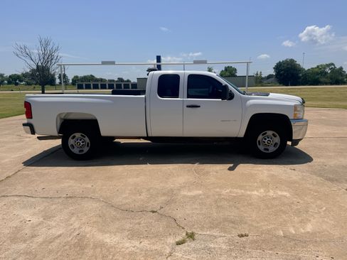 Used 2013 Chevrolet Silverado 2500 2WD Extended Cab image 4