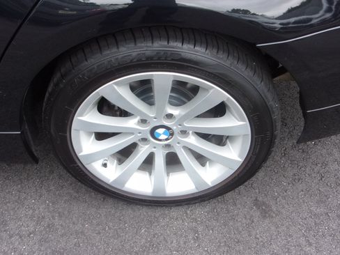 Used 2011 BMW 328i xDrive Sedan AWD/4WD image 35
