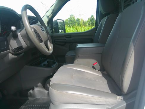Used 2021 Nissan NV 2500 High Roof RWD image 11