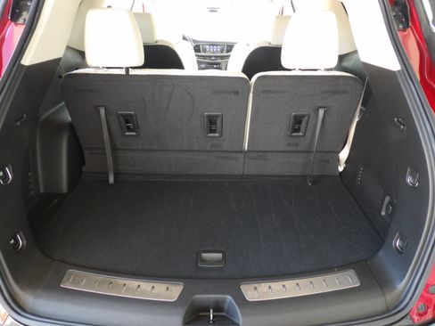 Used 2023 Buick Enclave Essence FWD image 20
