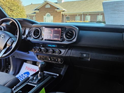 Used 2021 Toyota Tacoma image 14