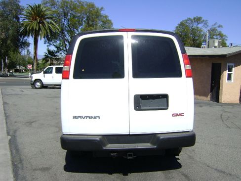 Used 2009 GMC Savana 3500 image 6