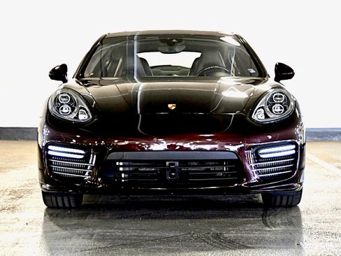 Used 2016 Porsche Panamera Exclusive Series image 5