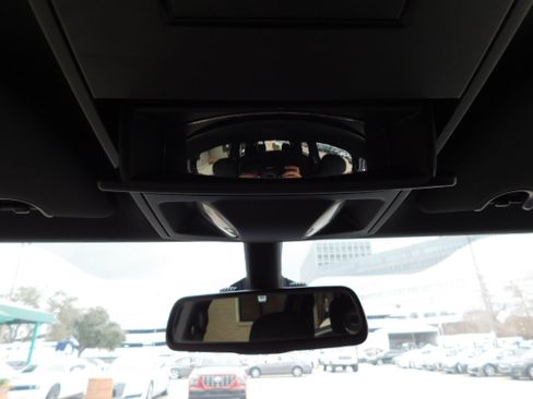 Used 2020 Dodge Grand Caravan SE image 17