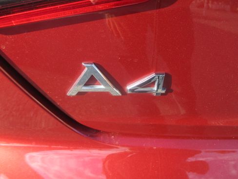Used 2018 Audi A4 2.0T Premium Plus quattro Sdn AWD/4WD image 12